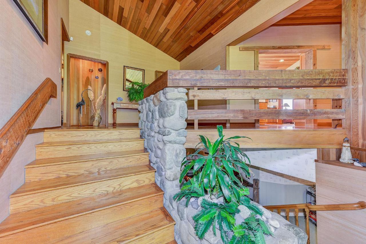 Oceanside Lodge Saanich Inlet North Saanich المظهر الخارجي الصورة