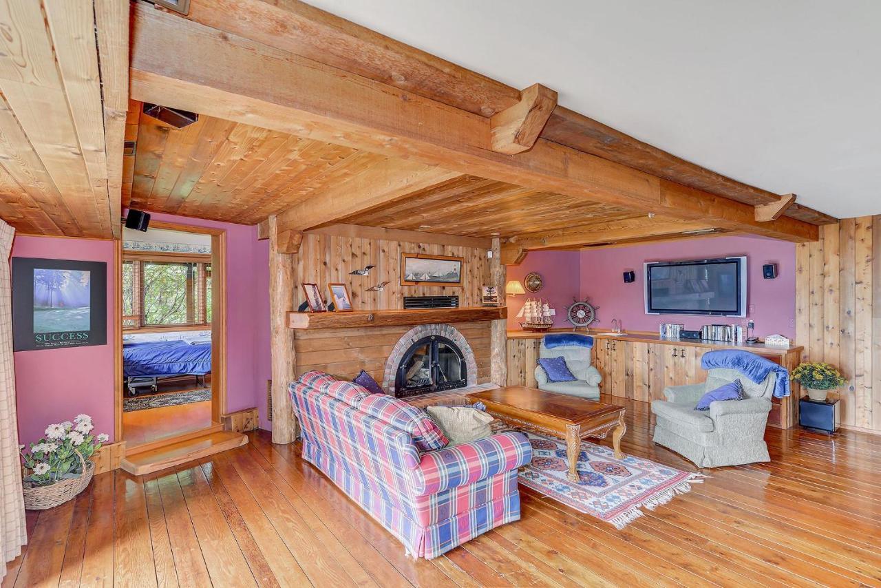 Oceanside Lodge Saanich Inlet North Saanich المظهر الخارجي الصورة