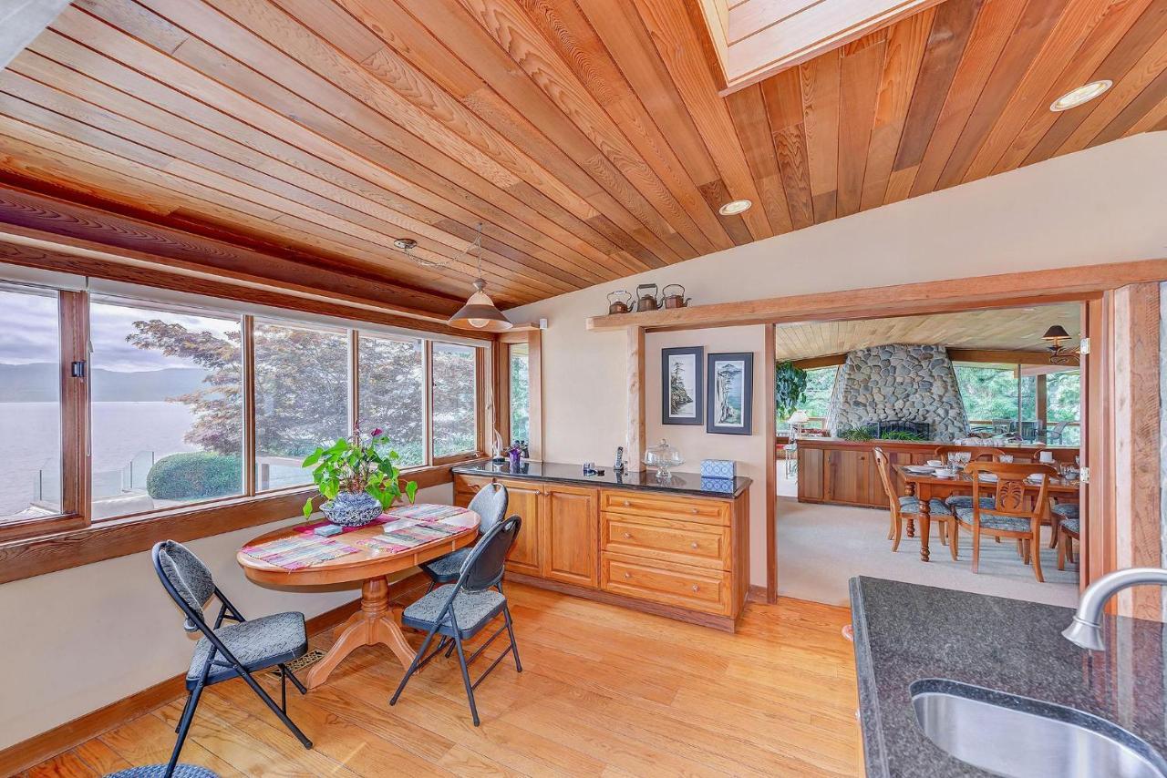 Oceanside Lodge Saanich Inlet North Saanich المظهر الخارجي الصورة