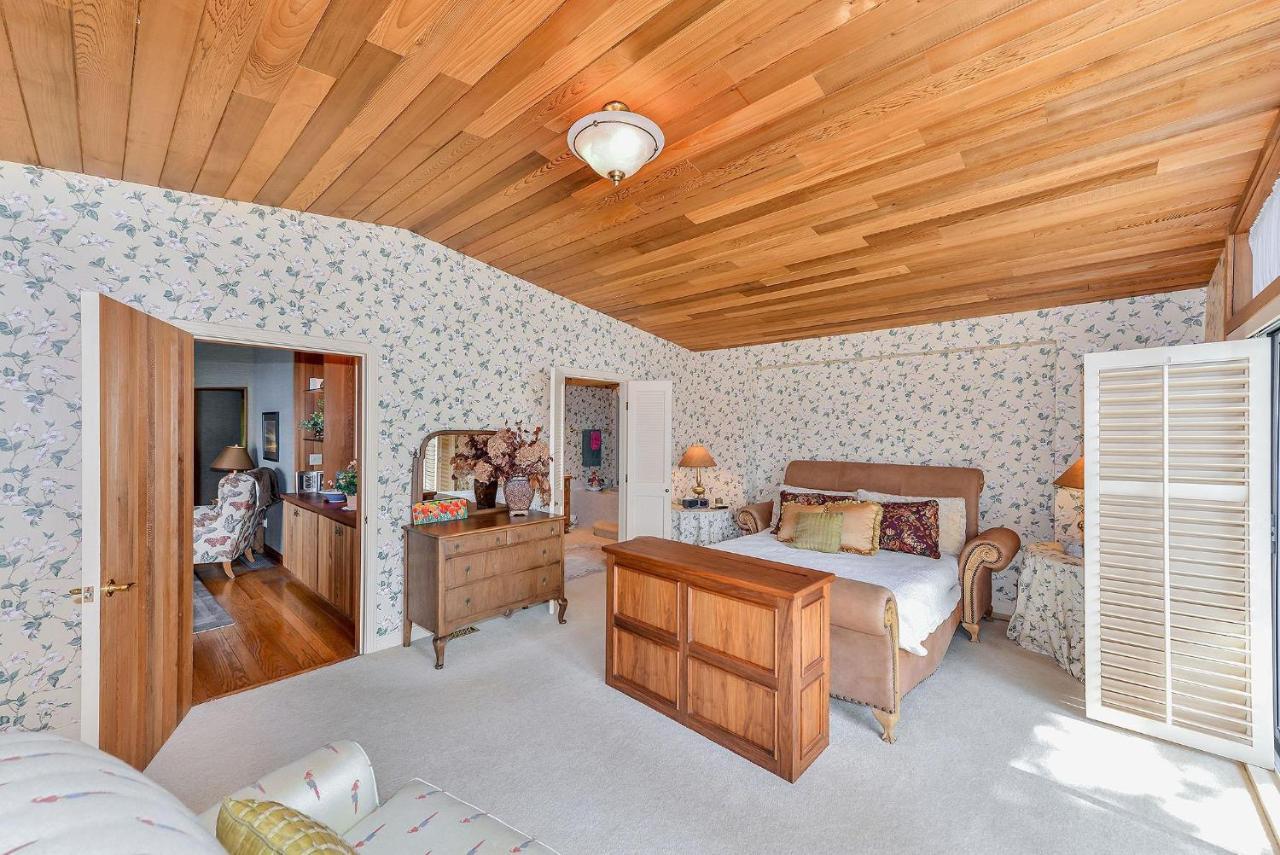 Oceanside Lodge Saanich Inlet North Saanich المظهر الخارجي الصورة